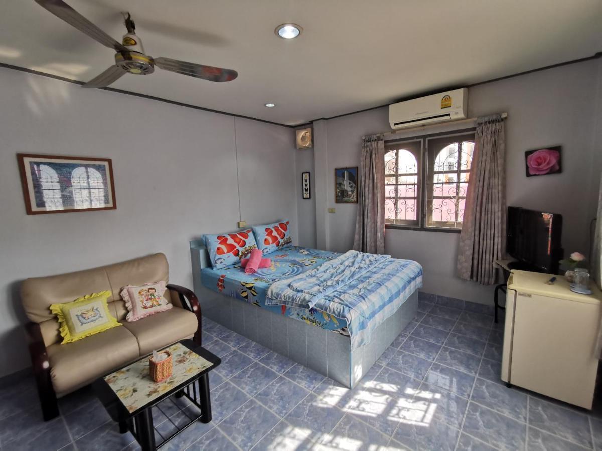 Samiya Guesthouse Bangsaen Екстериор снимка