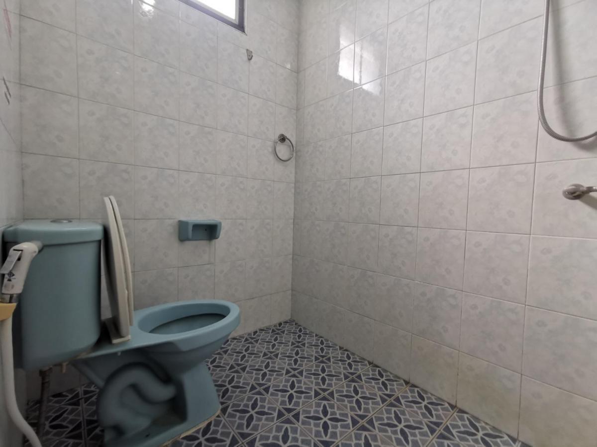 Samiya Guesthouse Bangsaen Екстериор снимка