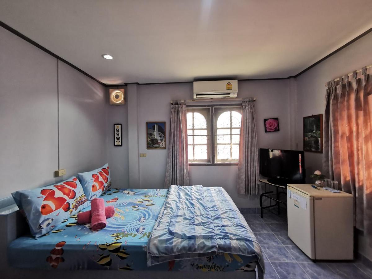 Samiya Guesthouse Bangsaen Екстериор снимка