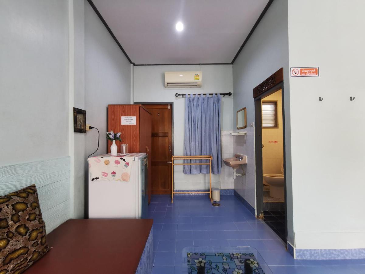 Samiya Guesthouse Bangsaen Екстериор снимка