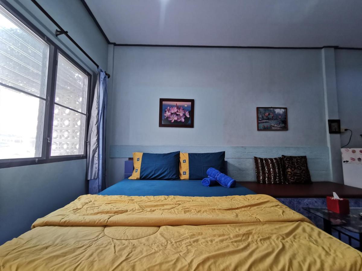 Samiya Guesthouse Bangsaen Екстериор снимка