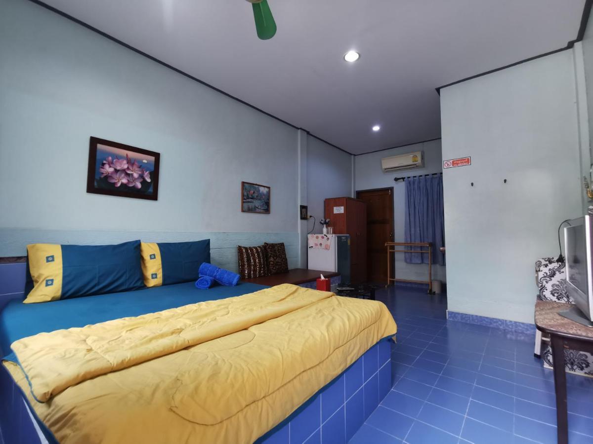 Samiya Guesthouse Bangsaen Екстериор снимка