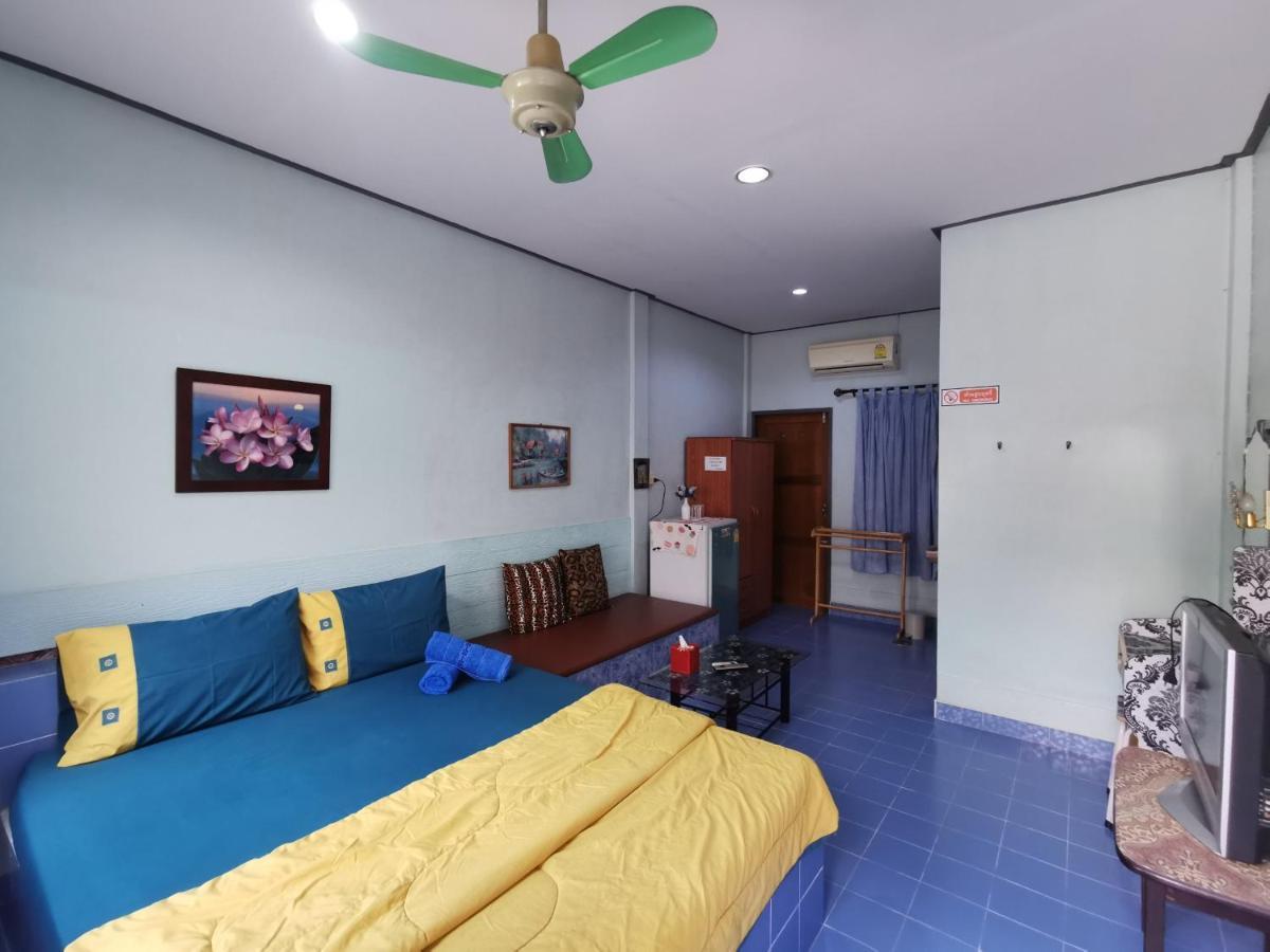 Samiya Guesthouse Bangsaen Екстериор снимка